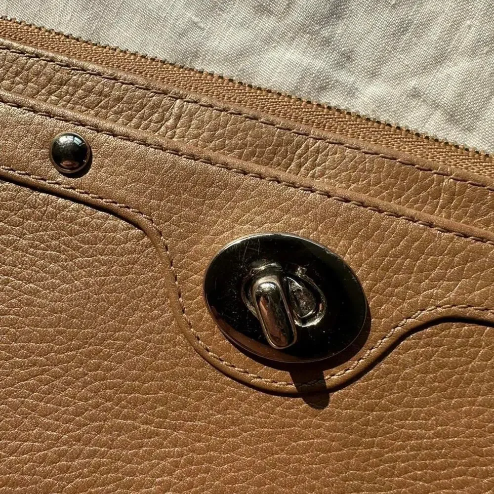 Coach vintage wristlet